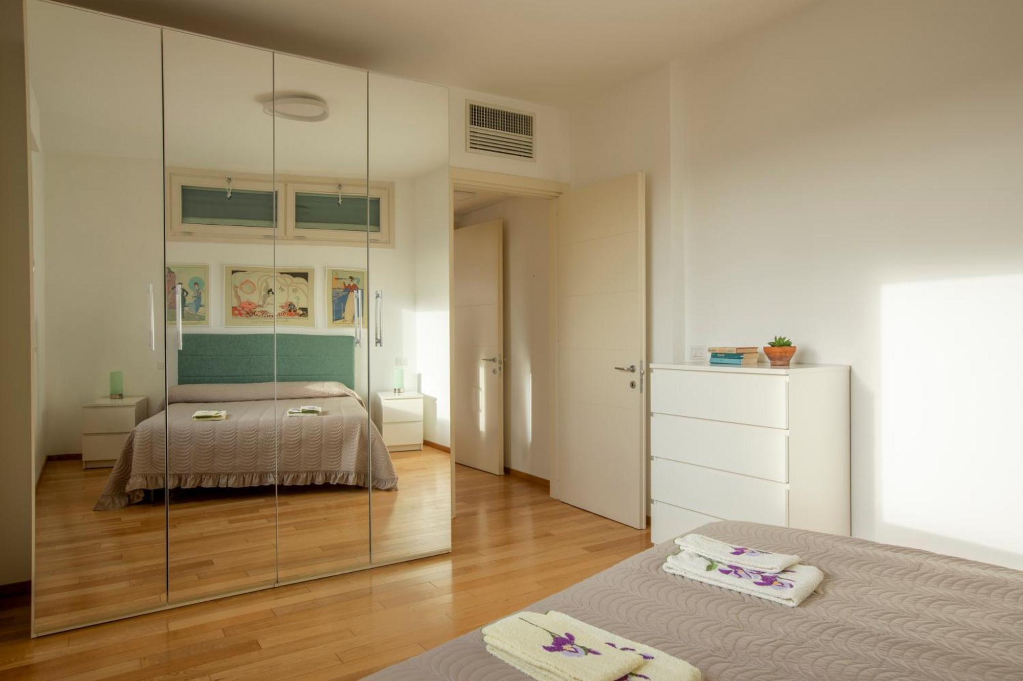 Appartamento Iris -Due Ampie Terrazze Vista Duomo ฟลอเรนซ์ ภายนอก รูปภาพ